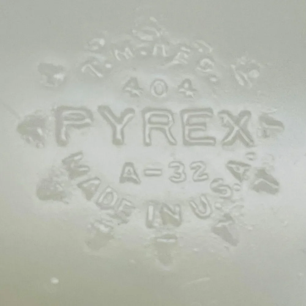 PYREX Primary Colors Yellow 404 Mixing Bowl 4 Qt